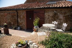 cottage patio ideas - Cozy Patio Home