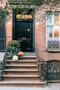 decorate small porch stoop - Cozy Patio Home