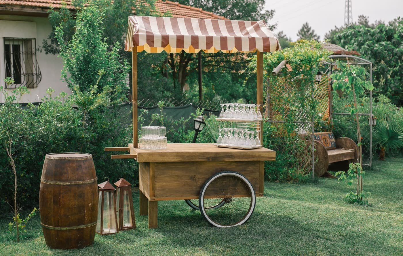 Pallet Vertical Garden Bar Cart